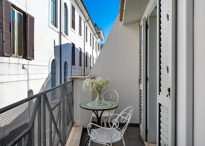 Numa Vici Aparthotel Rome